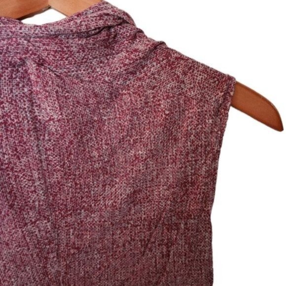 Cabi‎ Raspberry Knit Print V Neck Business Tee Top size M Medium - Picture 12 of 12